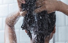 Nắng nóng đỉnh điểm, bác sĩ cảnh báo kiểu tắm nhiều người đang làm có thể gây đột tử