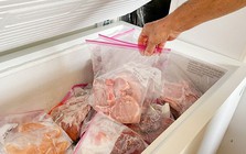 Thịt để trong ngăn đông quá thời gian này: Chưa có dấu hiệu hỏng cũng không nên ăn vì nguy cơ gây ung thư