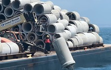 Phát hiện 68 sà lan đã đổ 80.000 tấn bê tông từ một cây cầu bị phá hủy xuống đáy biển, tạo nên cả một hệ sinh thái đặc biệt dưới đại dương