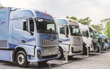 Phát hiện đội xe tải Trung Quốc với đầu kéo nặng 49 tấn, không dùng xăng cũng không cần sạc điện, âm thầm làm nhiệm vụ quan trọng