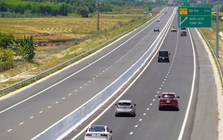 Bất ngờ lý do đường cao tốc Biên Hoà - Vũng Tàu “vắng” xe ngay trong dịp cao điểm