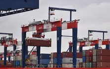 Tăng trưởng kinh tế Mỹ chậm hơn dự báo, lạm phát tăng mạnh