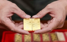 Thấy gì từ việc giá vàng 'bốc hơi' hơn 30 triệu đồng/lượng?