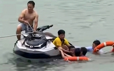 Sự cố flyboard khi đang "bay": Lời kể của người bán nước vứt hết ví tiền và đồ đạc lao xuống cứu