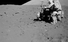 Mở niêm phong mẫu vật Mặt Trăng mang về từ năm 1972, giới khoa học sửng sốt vì một chi tiết