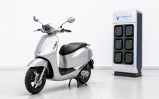 VinFast của ông Phạm Nhật Vượng vừa để lộ thiết kế mẫu xe điện mới - kiểu dáng mềm mại, đẹp không kém gì Liberty hay Vespa