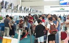 Vì sao dịp nghỉ lễ 30/4-1/5 ghi nhận lượng khách kỷ lục nhưng khách bay nội địa lại giảm?