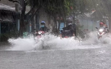 Gió mùa đông bắc sắp tràn về, mưa rất to