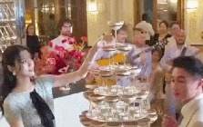 Trước giờ G đám cưới hào môn chấn động showbiz: Cô dâu "thiên thần" đeo 103 carat kim cương, nghe báo giá 180 tỷ ai nấy đều choáng váng