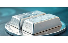 Một tổ chức vừa tung gần 27 tấn bạc ra thị trường khi giá lao dốc