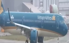 Thực hư chiếc máy bay A321 của Vietnam Airlines bị biến dạng