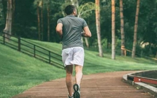 Lời khuyên cho tất cả những ai trên 60 tuổi thường xuyên đi bộ