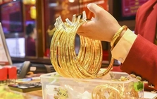 Một tuần giá vàng biến động dữ dội