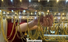 Hết thời tất tay với vàng