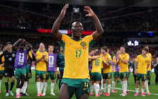 Câu chuyện phi thường của người hùng World Cup 2026 sinh ra từ trại tị nạn, trong gia đình nghèo khổ với 8 người con
