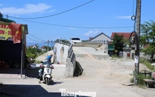 Cầu 'uốn lượn' từng gây tranh cãi ở Hà Tĩnh tiếp tục lỡ hẹn