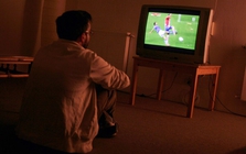 Bác sĩ cảnh báo thức khuya liên tiếp để xem World Cup nguy hiểm hơn bạn nghĩ