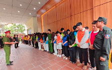 Nhận lương cứng 6-8 triệu đồng cùng tiền hoa hồng theo số tiền lừa đảo, nhiều sinh viên mới ra trường trở thành mắt xích trong đường dây lừa đảo kỳ nghỉ