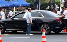 Nam sinh đi thi đại học bằng xe Maybach sau 2 năm giờ ra sao?