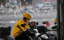 Nam sinh tốt nghiệp ĐH top đầu đi giao đồ ăn, ai cũng chê "lãng phí tương lai": Khi biết thu nhập 1,3 tỷ đồng/3 năm tất cả nín lặng