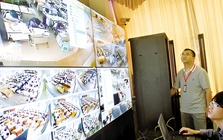 Nam sinh giỏi nhất tỉnh thi đại học lại nộp toàn bộ giấy trắng, camera hé lộ sự thật: "Em cố tình thi trượt", nhà trường lập tức vào cuộc