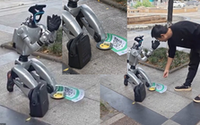 Trung Quốc: Robot quỳ giữa phố xin tiền sạc pin