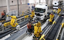 Lộ hiện xe Trung Quốc cao 1,2 mét, nặng chục tấn lặng lẽ di chuyển không người lái, né ‘ngon ơ’ chướng ngại vật, thực hiện nhiệm vụ quan trọng