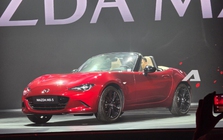 Mazda MX-5 giá 1,339 tỷ đồng, có cả mui mềm và mui cứng cho ‘dân chơi’ Việt