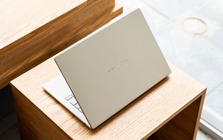 Chiếc laptop 990g này đã làm được điều mà nhiều người từng nghĩ là không thể