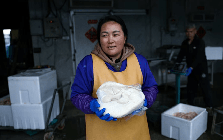 Tạo ra sản phẩm nặng gấp đôi của Pháp, Trung Quốc đe dọa mặt hàng xa xỉ gắn liền với tên tuổi của Paris