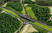 Cao tốc xuyên rừng đẹp nhất Việt Nam chậm tiến độ, Tập đoàn Sơn Hải nêu điểm nghẽn lớn nhất