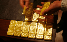 Một ngân hàng lớn bất ngờ cắt mạnh dự báo, giá vàng có thể xuống 3.800 USD/ounce trước khả năng Fed nâng lãi suất 2-3 lần