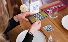 Bước vào quán ăn, không ai đưa thực đơn: Điều gì đang xảy ra trong các nhà hàng Việt?