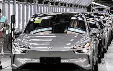 Cú sốc xe điện: Công ty làm robot hút bụi, điện thoại giá rẻ cũng mơ thành Tesla, 46 thương hiệu chỉ bán được chưa tới 1.000 xe/năm