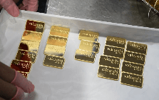 Đột kích công ty vàng doanh thu 2 triệu tỷ đồng, phát hiện giám đốc nhận lương 5 triệu đồng/tháng, nghi khai khống 40% lượng vàng