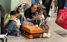 Chậm chuyến bay vài tiếng, hãng nên vừa hoàn tiền vừa 'đền' vé mới