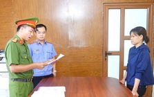 Ra quyết định khởi tố người phụ nữ bán hải sản Nguyễn Thị Thúy SN 1983