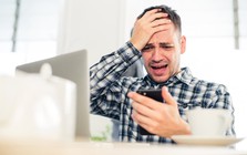 Một công ty có 128 nghìn cổ đông nhưng không có cổ đông lớn, họp Đại hội chỉ 56 người tham dự