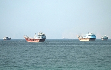Quan chức Iran cảnh báo 'hành vi vi phạm' trên eo biển Hormuz sẽ bị xử lý