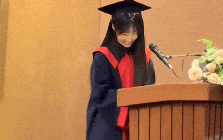 Nữ ca sĩ Việt 41 tuổi tốt nghiệp Nhạc viện loại giỏi, từ hát đâu hot đó nay bị chê “thảm họa”