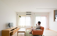 33 tuổi đã mua 3 căn hộ nhờ sống tối giản: Người phụ nữ ở trong căn hộ 48m², chỉ giữ 21 bộ quần áo để sớm đạt tự do tài chính