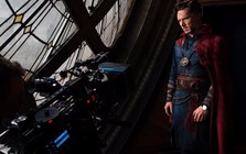 Món đạo cụ "phàm trần" được Doctor Strange nâng niu hơn cả Nhẫn phép và Áo choàng bay: Đến từ nhà chế tác đồng hồ danh tiếng nhất Thụy Sĩ