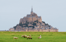 Khám phá thánh địa cưới trong mơ của nàng dâu hào môn Hề Mộng Dao: Lâu đài nổi Mont Saint-Michel có gì khiến giới siêu giàu khao khát?