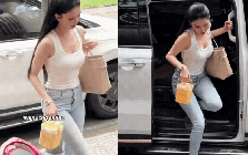 Ngọc Trinh gây sốt khi mặc lại quần jeans 10 tuổi