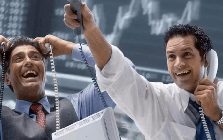 Khối ngoại bất ngờ đảo chiều mua ròng ngay đầu tháng 7, sự chú ý đổ dồn vào 1 ngân hàng