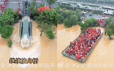 “Pháp sư Trung Hoa” tạo cầu phao "thả ra là có chỗ cho 500 người” để giải cứu 12.000 giáo viên, học sinh trong nước lũ: Nhìn thực sự quá phép màu
