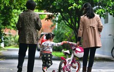 Nhiều bố mẹ đang nuôi con kiểu "nửa vời": Người lớn vô tâm nhưng chịu thiệt chính là những đứa trẻ
