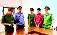 Thi hành lệnh bắt nhân viên ngân hàng Lê Văn Thành SN 1994