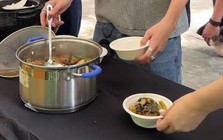 Món ăn gì đây mà hot rần rần trên MXH, chị em đua nhau làm theo và trầm trồ khen "ăn một miếng là ghiền luôn"