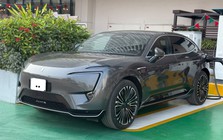 SUV điện Avatr 11 đầu tiên xuất hiện ở Hà Nội: Dài hơn Palisade, sạc 10 phút đi được 200 km, nội thất 'ngập' màn hình